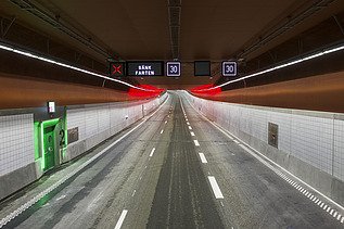 Durchfahrt durch den Marieholmstunnel mit LED-Beleuchtung