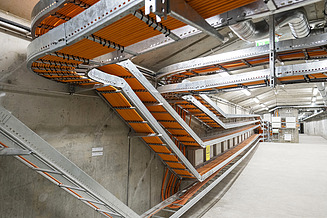 Image with many wide cable harnesses