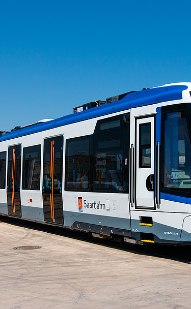 Bild einer Straßenbahn der Saarbahn