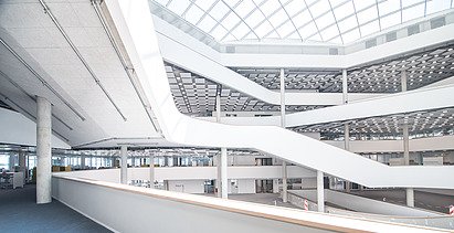 The picture shows another interior view of FIZ Nord