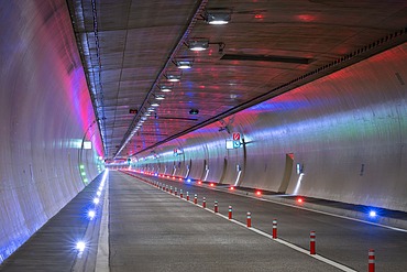 The picture shows the empty new construction tube of the Karawanken tunnel before the opening to traffic