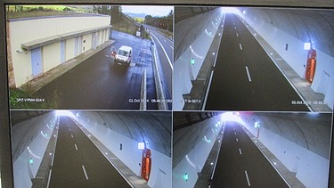 The picture shows 4 views from surveillance cameras in the Spitzenberg tunnel
