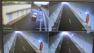 The picture shows 4 views from surveillance cameras in the Spitzenberg tunnel