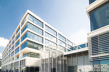 The picture shows the FIZ Nord building