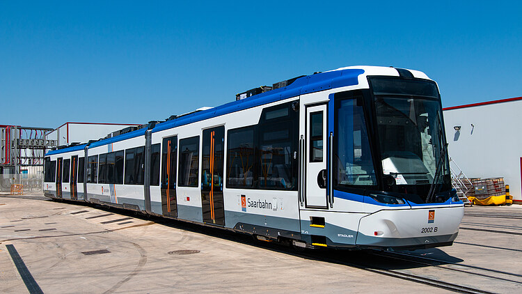 The picture shows a Saarbahn streetcar 