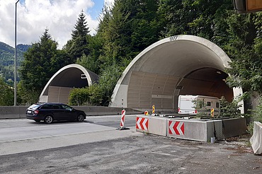 Bild einer Tunneleinfahrt