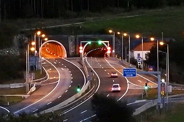 Das Bild zeigt die S6 Tunnelkette Semmering
